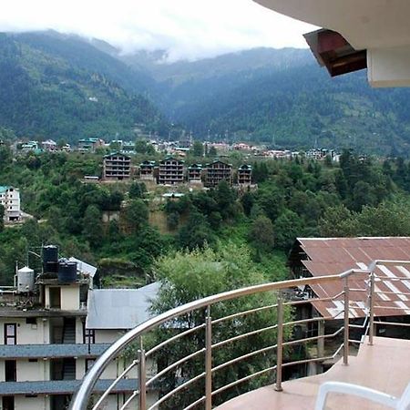Hotel Uday Himalaya Манали Экстерьер фото