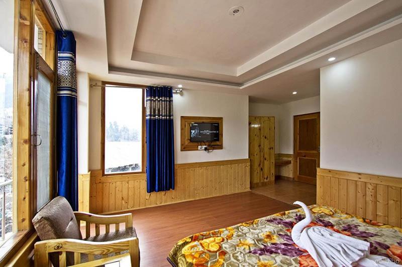 Hotel Uday Himalaya Манали Экстерьер фото